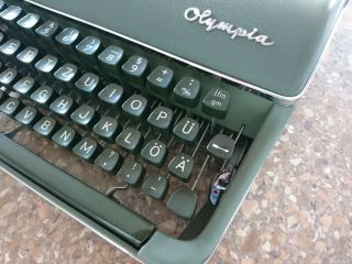 Rare Olympia SM2 Typewriter Green QWERTZ - Textile Industry Keys - 7