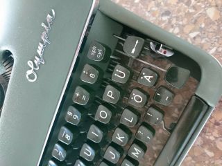 Rare Olympia SM2 Typewriter Green QWERTZ - Optometry Keys - 8