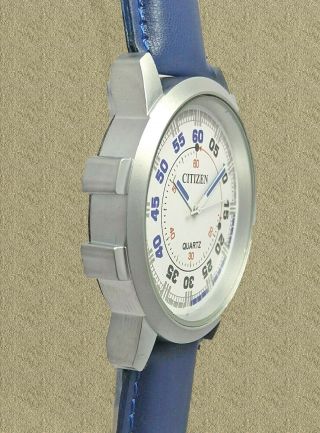 CITIZEN Men ' s Quartz Watch w/Rare White/Bllue Face Styling Fast USA Shipper 11 4