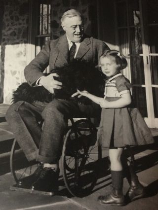 Rare Kodak Photo: Franklin D.  Roosevelt In His Wheelchair At Cottage.  1of2 Known