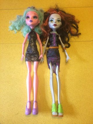 2 28 " Tall Monster High Dolls Both Eye Changers Skelita Rare