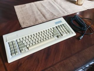 RARE Unitek K - 151L vintage mechanical keyboard,  AT / XT switch 5 pin DIN,  Taiwan 2
