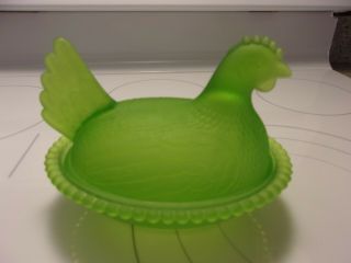 Rare Indiana Frosted Lime Green Satin Glass Chicken Hen On Nest - Not Perfect