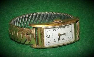 Rare Vintage Waltham Curvex 17 Jewel Wristwatch - - -