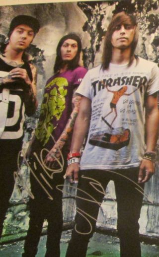 Pierce the Veil Autographed 18 X 24 Inch Poster 2010 RARE Rock Metal Scene Music 3