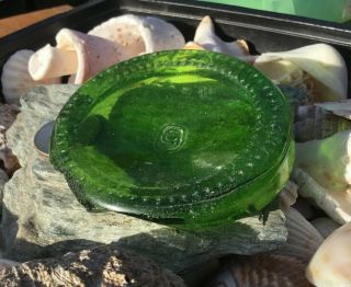 BEACH/SEA GLASS RARE LIME GREEN LARGE BOTTLE BOTTOM PIECE 2