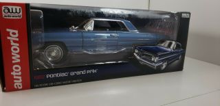 1/18 Auto World Rare Timeless Exclusive 1962 Pontiac Grand Prix blue 1 of 1002 4