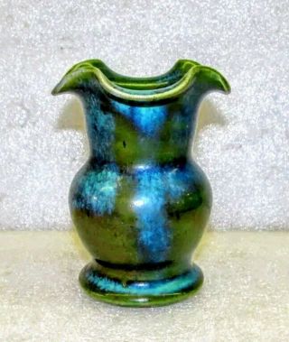 Rare.  Wj Gordy Ga Art Pottery Ruffle Vase