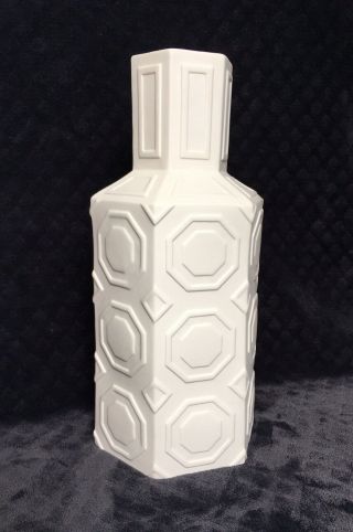 RARE Modernist Jonathan Adler Octagonal Geometric Shaped White Ceramic Vase 3