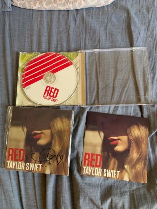Taylor Swift RED signed CD booklet authentic autograph rare tour promo rep ME 2