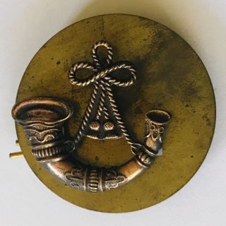 British Light Infantry Bugle Horn Backplate Military Pin Badge Rare Vintage (n6)