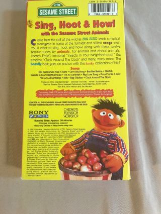 Sesame Street: Sing,  Hoot and Howl with the Sesame Street Animals VHS 1991 Rare 2