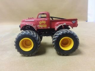 Rare Hot Wheels Monster Jam 1:64 Scale Red Grave Digger Truck Diecast Mud Tires