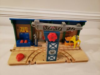 Thomas Wooden Railway Rare Repair and Go Station Sodor Steamworks Learning Curve 2