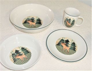 MOOSE COUNTRY 4 LUNCHEON PLATES 7.  5 