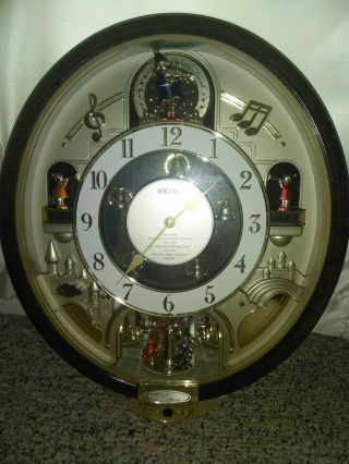Seiko Melodies In Motion Musical Wall Clock Plays 7 Beatles Songs.  Rare Nr