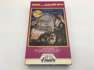Night Of The Living Dead (vhs,  1985) Rare Media M113 Horror W/white Labels/flaps