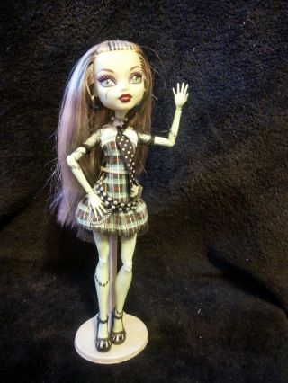 Monster High Doll - Frankie Stein - 1st Wave First Rare Purse Stand Rare Htf