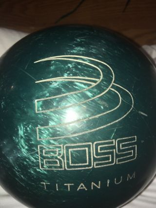 Columbia 300 Boss Pearl Titanium 16 Lb Rare Bowling Ball Twice.