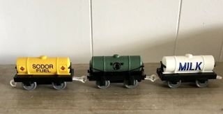 THOMAS TRACKMASTER CARRIAGES TANKER CARS X 3 RARE EC 3