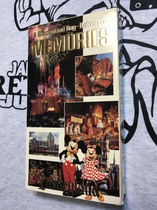 A Disneyland Day - Relive The Memories (vhs,  1992) Rare Oop