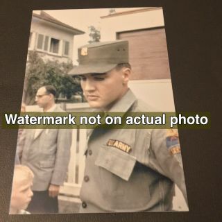 Ultra Rare Elvis Photo - Candid Army Snapshot Taken In Color Wow