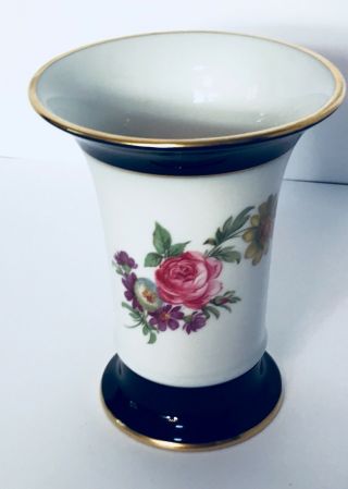 Vintage Kaiser W Germany Echt Scharffeuer Kobalt Fine Porcelain Vase.  Rare