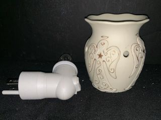 Scentsy " Heavenly " Wall Plug - In Warmer White With Gold Angels Rare