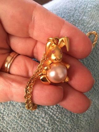 Rare Designer Signed Joan Rivers Gold Bunny W/ Pearl Necklace