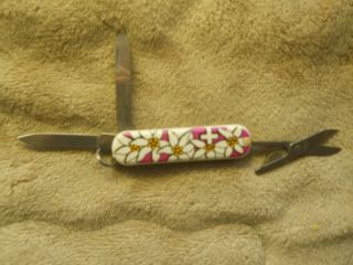 Victorinox Classic Swiss Army knife pink Edelweiss - a rare color 4