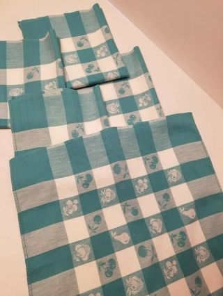 Vintage 100 Cotton Rare Green And White Picnic Plaid Napkins Fruit Embossing