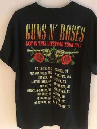 RARE VINTAGE 2017 GUNS N ' ROSES NOT IN THIS LIFETIME CONCERT TOUR T - SHIRT XL 2