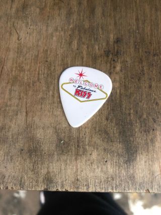 Kiss Fabulous Las Vegas Sign Guitar Pick Tommy Thayer Signed Autograph Band Rare