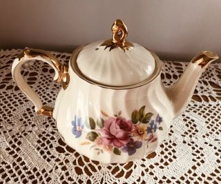 RARE Vintage Sadler Floral Teapot Roses & Gold Trim Handpainted Made in England 3
