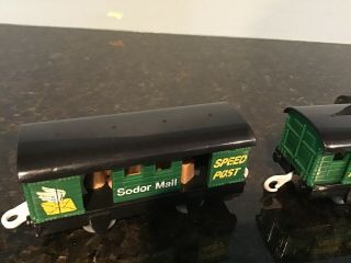 TOMY/Trackmaster Thomas & Friends SODOR MAIL SPEED POST 2 MAIL CARS.  2006 Rare 2
