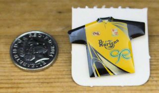 Rare Vintage Rushden & Diamonds 1998 - 99 Away Kit Football Enamel Pin Badge