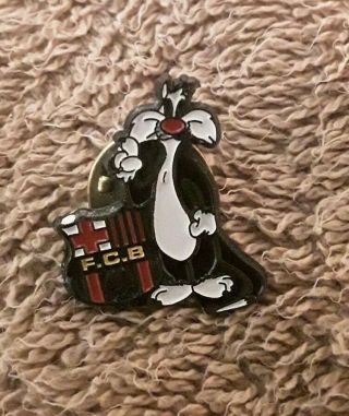 Fc Barcelona Memorabilia - Vintage Sylvester With Crest Badge Rare