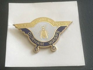 Durham Wasps - - - Ice Hockey Club - - - 1991 - - - - Badge - - - Gold Metal - - - Rare