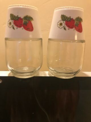Gemco vintage salt&pepper shakers glass with strawberries Rare hard to find 70s? 5