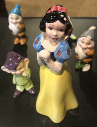 Walt Disney 6” Snow White,  And The Seven Dwarves,  1) Figurines Vintage - Rare