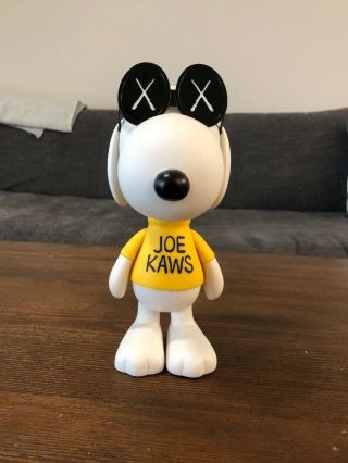 Kaws Peanuts Snoopy “joe Kaws” 2011 Medicom Toy - Fake
