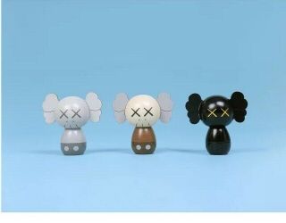 Kaws:holiday Japan Limited Kokeshi Doll Set (set Of 3) Confirmed