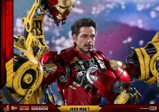 HOT TOYS Iron Man Mark IV with Suit - Up Gantry DIECAST 1/6 Scale Figure 5