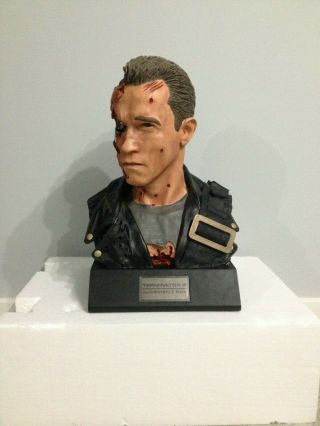 SIDESHOW COLLECTIBLES - TERMINATOR T2 - BATTLE ARNOLD 1:1 BUST - MIB 3