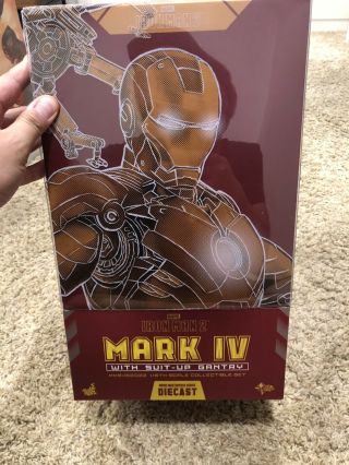 Hot Toys Iron Man Mark 4 IV With Suit - Up Gantry 5