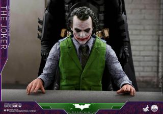 INSTOCK Hot Toys - JOKER The Dark Knight - QS010 1/4 Scale Special Edition 4