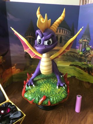 Spyro The Dragon First 4 Figures Exclusive Edition Resin Statue