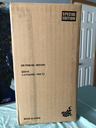 Hot Toys The Dark Knight 1/4th Scale Joker Exclusive Collectible Figure Qs10