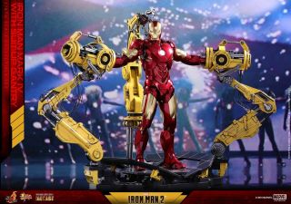 Hot Toys Iron Man Suit - Up Gantry With Mark Iv Die Cast Mms462 - D22 -