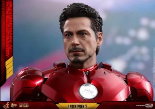 Hot Toys Iron Man Suit - Up Gantry with Mark IV Die cast MMS462 - D22 - 2